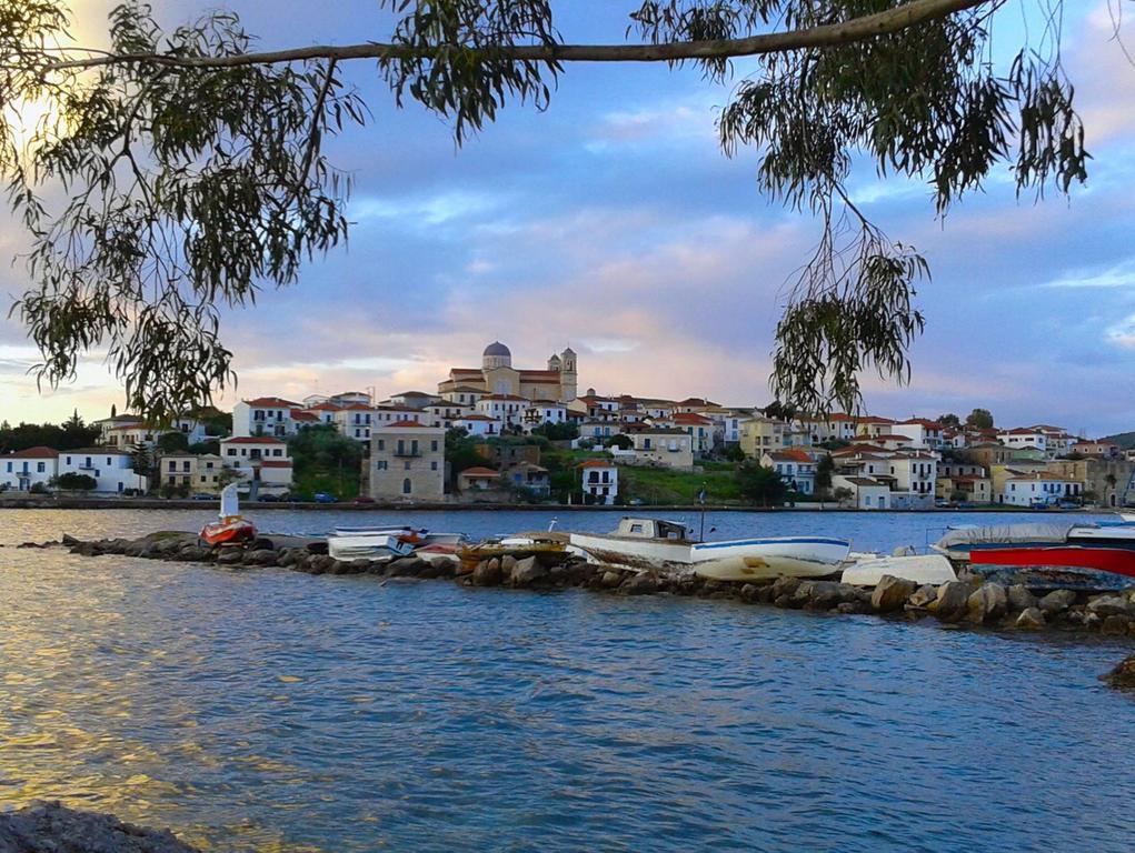 To Spitaki Apartments Galaxidi Екстер'єр фото